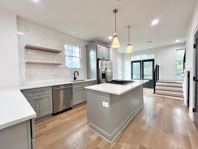 Building Photo - 614 West Blvd