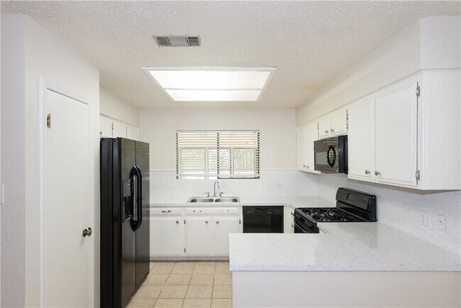 Building Photo - 5811 Cannon Mountain Dr