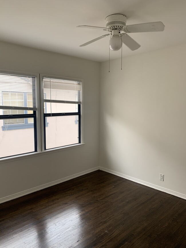 bedroom 2 - 5519 Kinston Ave