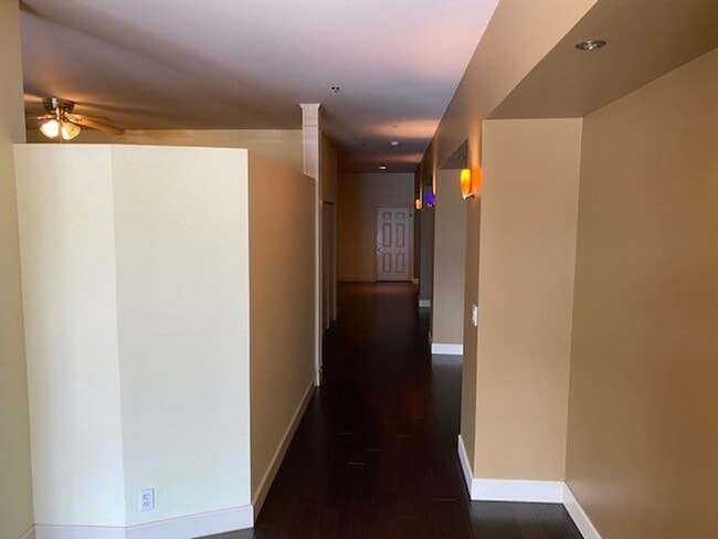 Building Photo - Beautiful and Historic condo just steps fr...