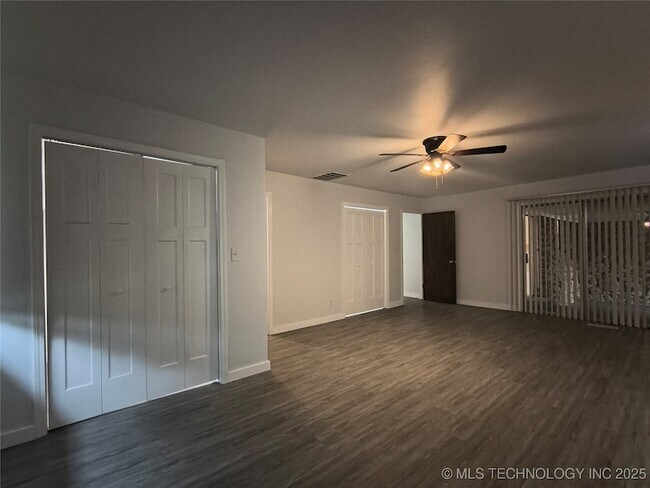 Building Photo - 16012 S Elwood Ave