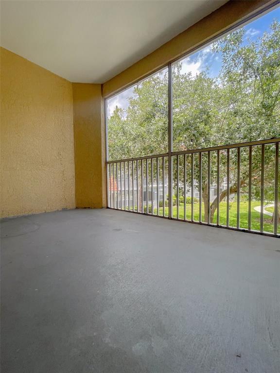 Building Photo - 18001 Richmond Pl Dr