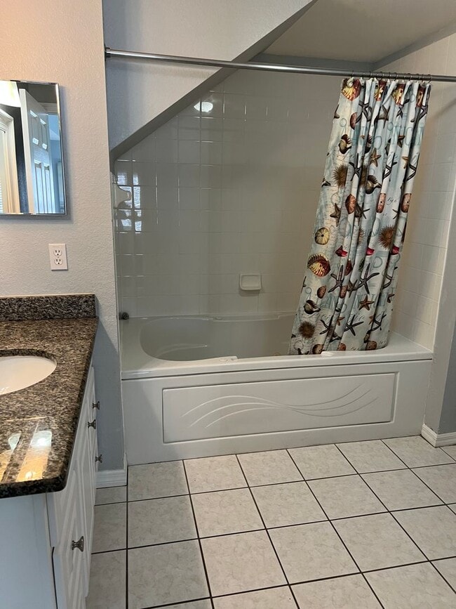 Building Photo - 2280 San Vital Dr