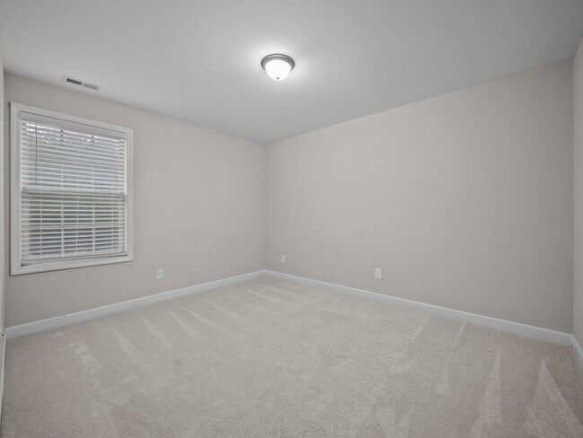 Building Photo - Welcome to Pepperwood Lane!