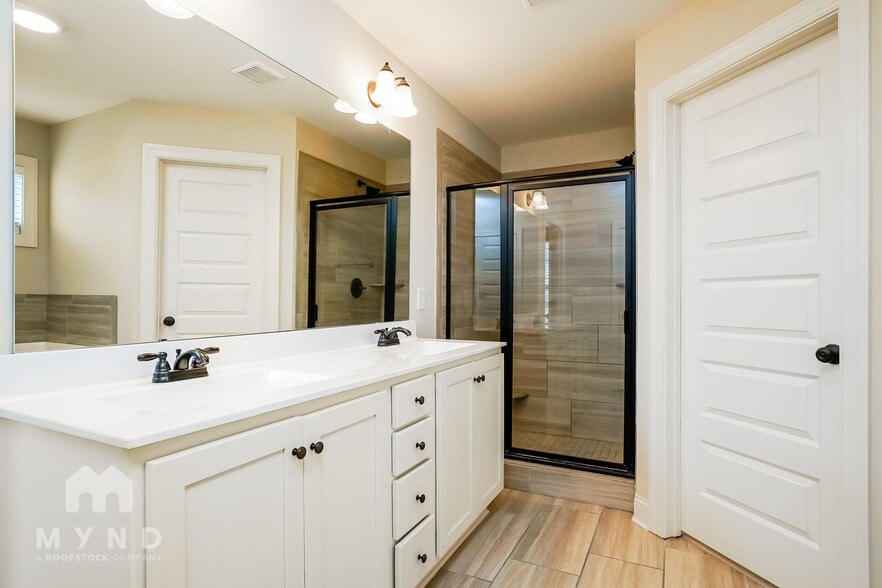 Building Photo - 991 Airedale Trail