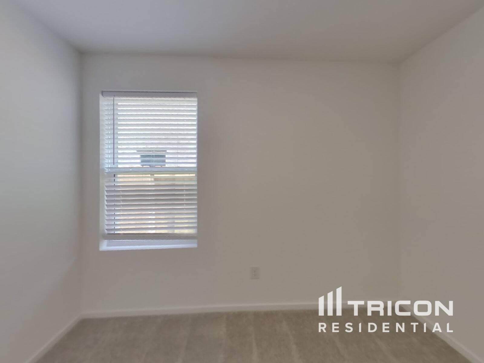 Building Photo - 3009 fantasy Terrace Dr