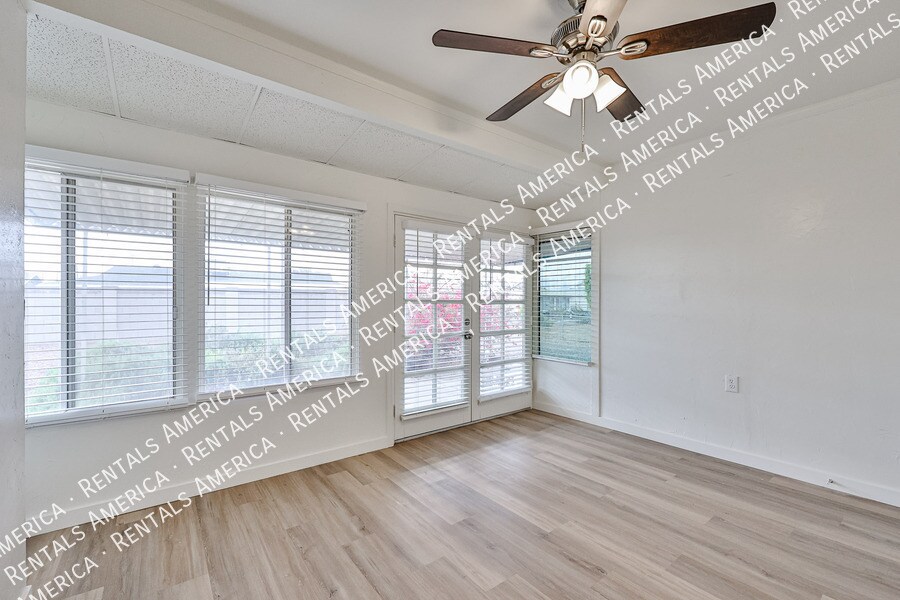 Building Photo - 12450 N Augusta Dr