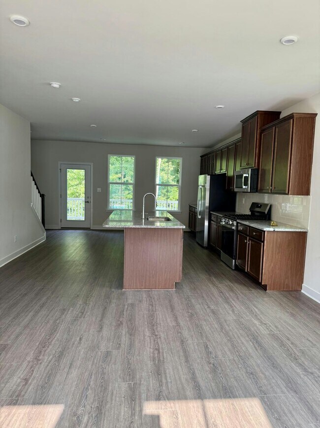 Building Photo - 1859 Bergerac Ct