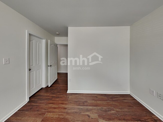 Building Photo - 9624 Eagle Feathers Dr