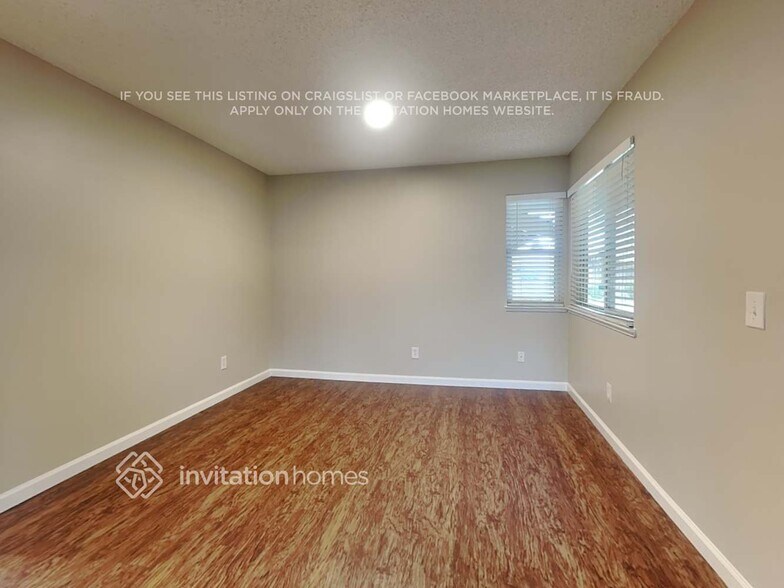 Building Photo - 1036 Breton Dr