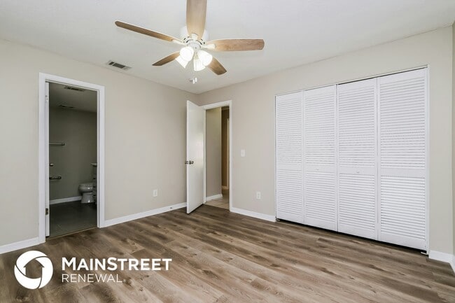 Building Photo - 1130 Foxwood Dr