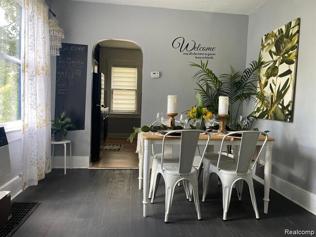 Building Photo - 15608 Wabash St