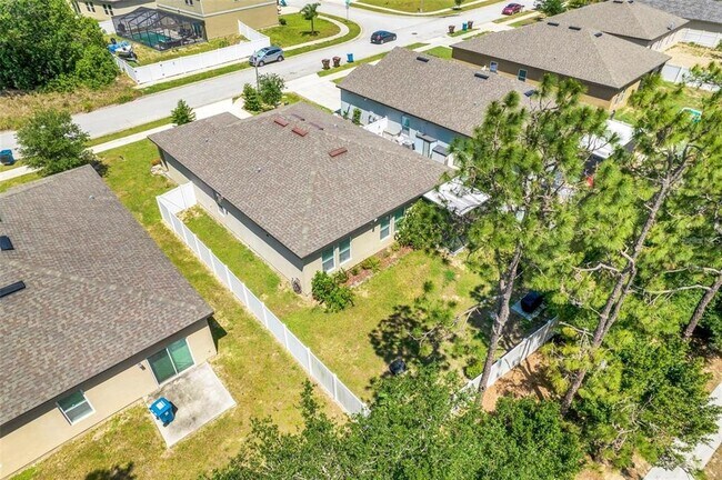 Building Photo - 1096 Roberta Rd
