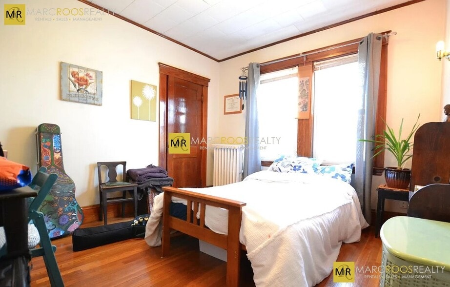 Building Photo - 8 Oliva Rd