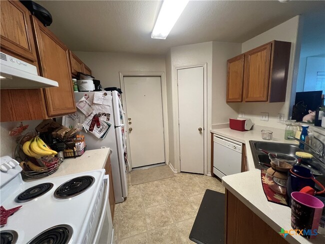 Building Photo - 2764 FM1044