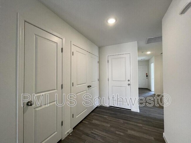 Building Photo - 2409 Granite Cir