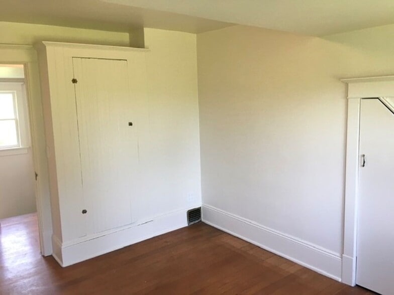 Building Photo - 1808 N 36th St