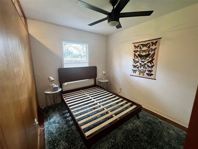 Building Photo - 1511 Chelsea Ln
