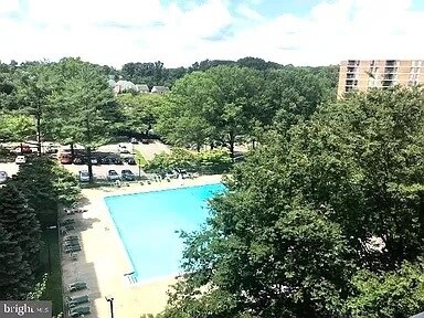 Building Photo - 2311 Pimmit Dr