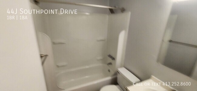 Building Photo - 44 Southpoint Dr