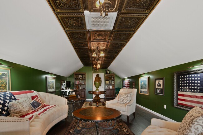 Building Photo - 4039 St James Loop