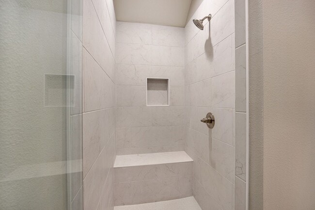 Building Photo - New construction 4 bedroom in Flint!