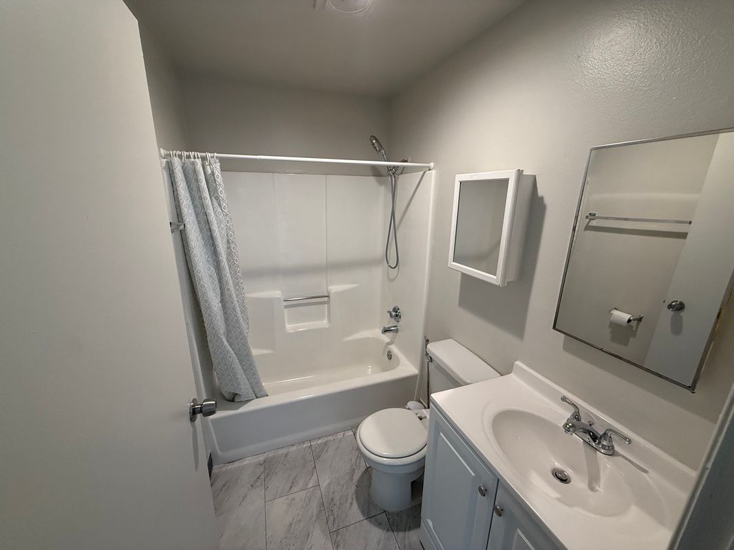 Building Photo - 400 N Hobart Blvd