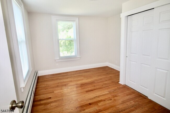 Building Photo - 238 Claremont Ave