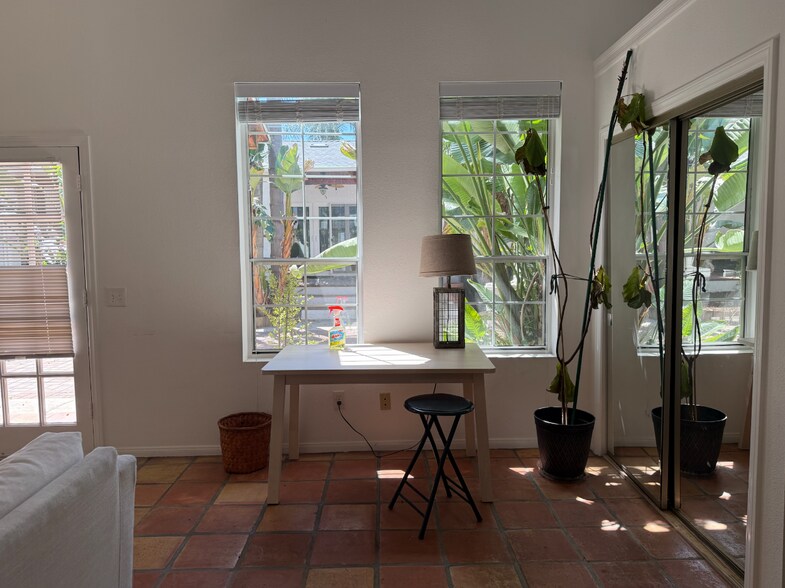 Building Photo - 5408 Morella Ave