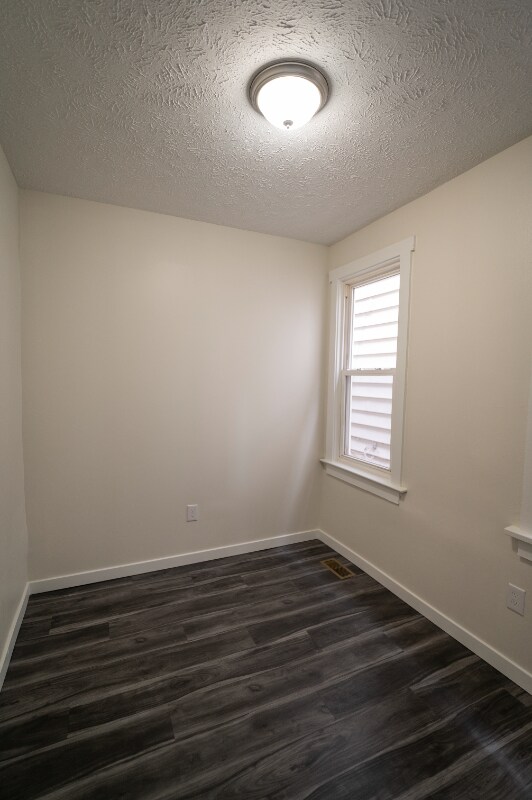 Building Photo - 1277 W 67th St
