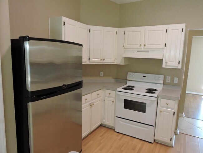 Building Photo - 328 Riverchase Blvd