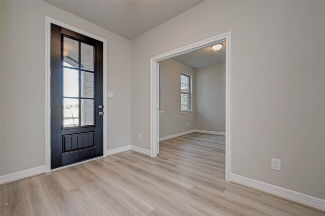 Building Photo - 3433 Acacia Grv Ln