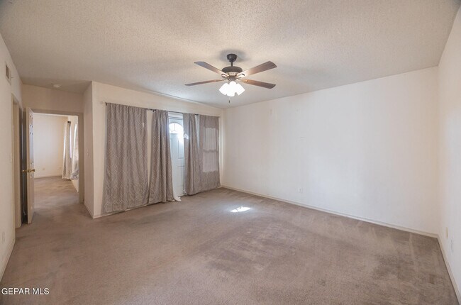 Building Photo - 749 Linda Johnson Ave