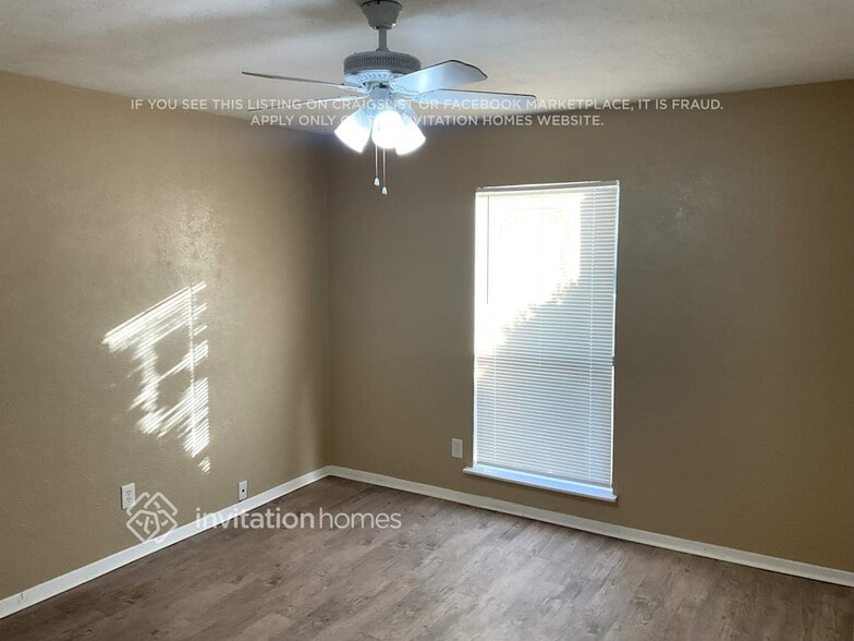 Building Photo - 625 Valley View Dr