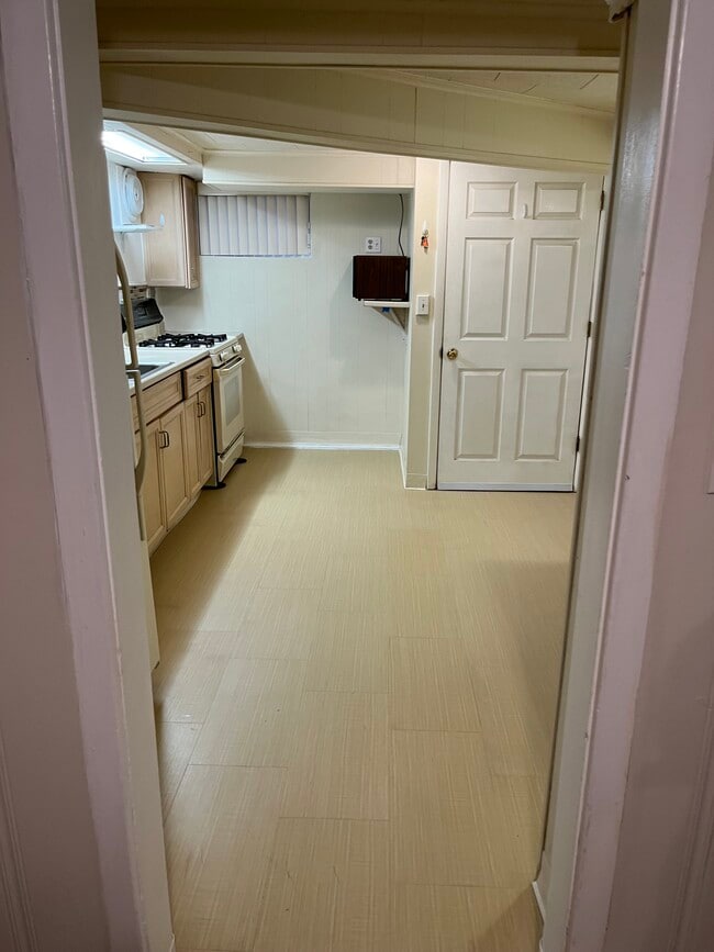 Building Photo - 1200 Parkway Ave