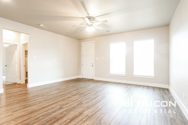 Building Photo - 10333 Ft Teran Trl