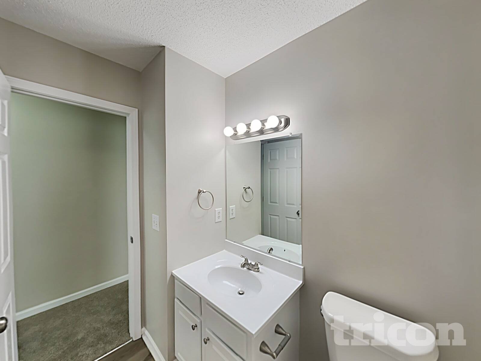 Building Photo - 1952 Lake Carolina Dr