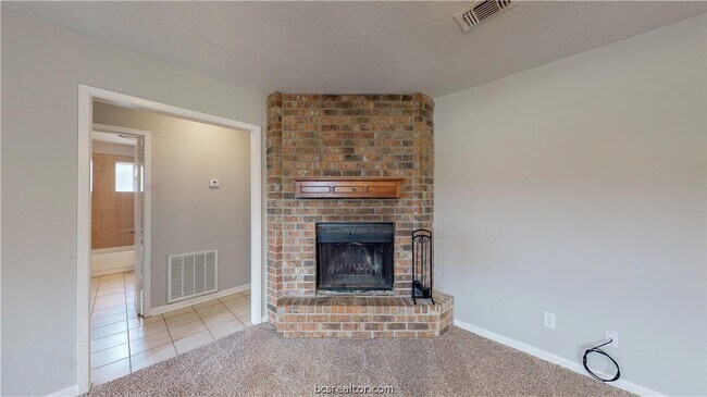 Building Photo - 1107 Braeswood Dr
