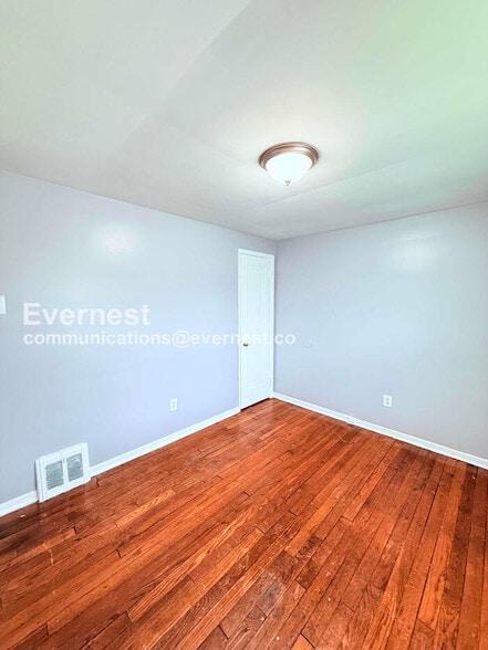 Building Photo - 17137 Ontario St