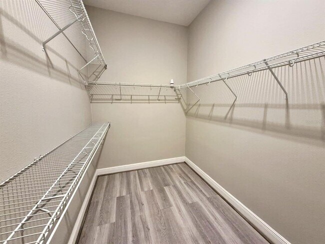 Building Photo - 8521 Dubochet St