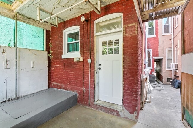 Building Photo - Coming Soon! Spacious 4 Bedroom, 1.5  Bath...