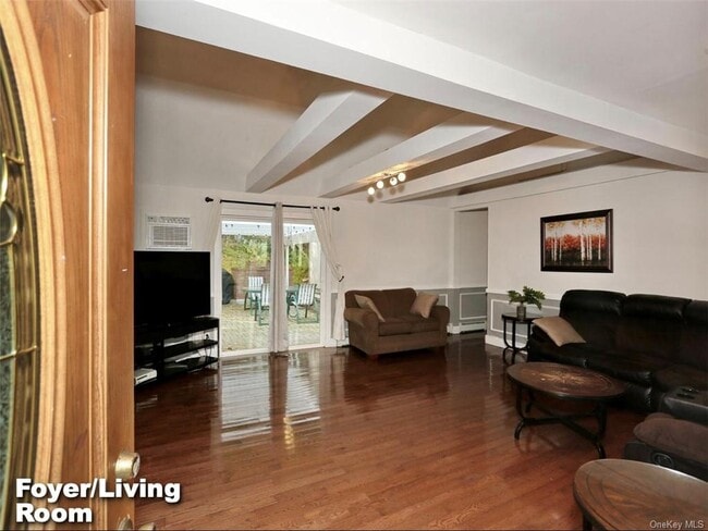 Building Photo - 239 Westside Ave