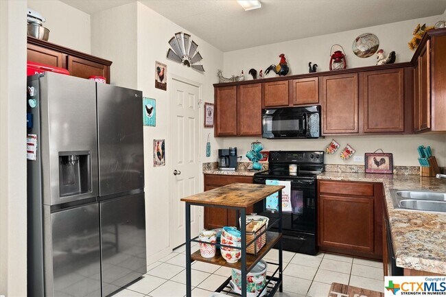 Building Photo - 114 Falcon Dr