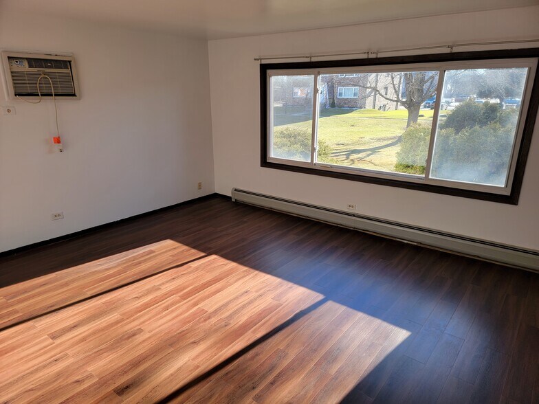 Building Photo - 2 Paxos Dr