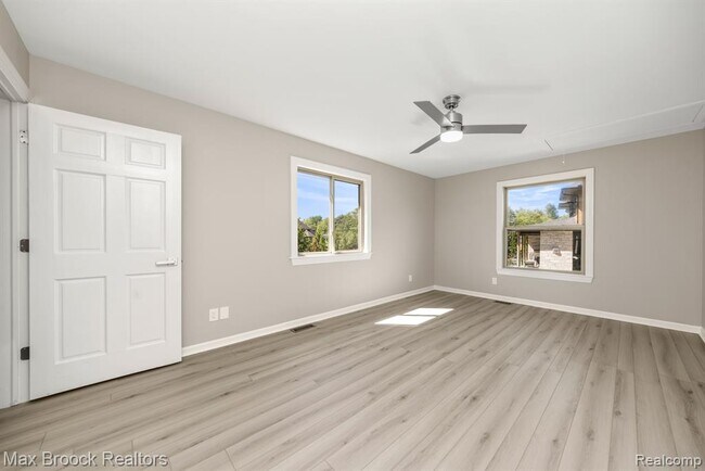 Building Photo - 6096 Darramoor Rd