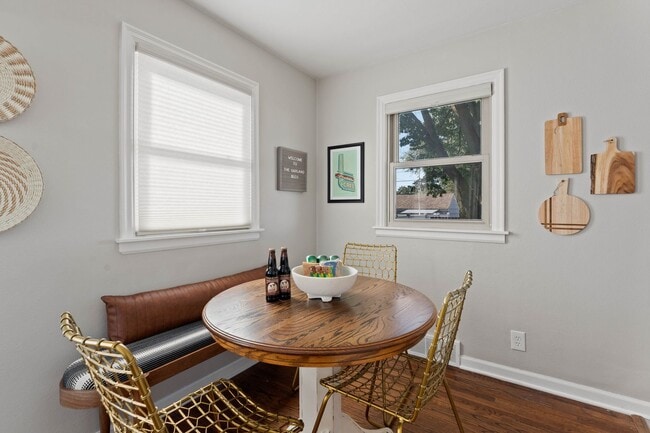 Building Photo - The Garland Bleu 3 bedroom home (Furnished)