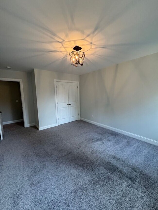 Building Photo - The Creek Of Willowwick