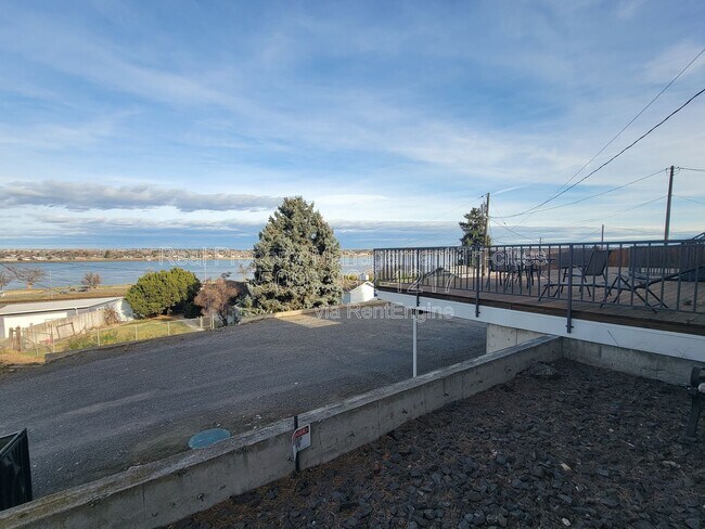 Building Photo - 3326 W Payette Ave