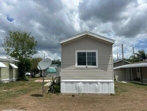 Building Photo - 6941 MacDonald Ct
