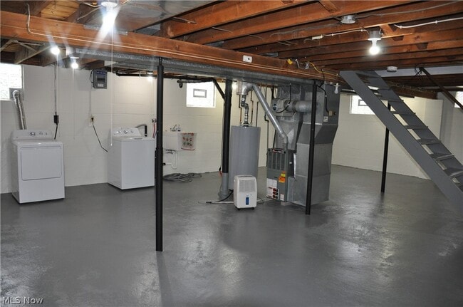 Building Photo - 539 Royer Ave NW